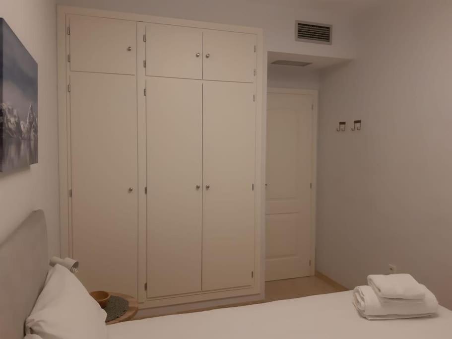Nuevo-Luminoso Y Moderno. Parking Gratis!! Apartment Sevilla Bagian luar foto