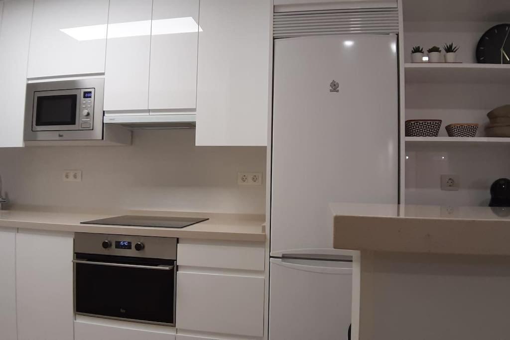 Nuevo-Luminoso Y Moderno. Parking Gratis!! Apartment Sevilla Bagian luar foto